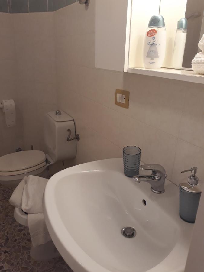 לינה וארוחת בוקר קאסטלסארדו L'Antico Faro מראה חיצוני תמונה