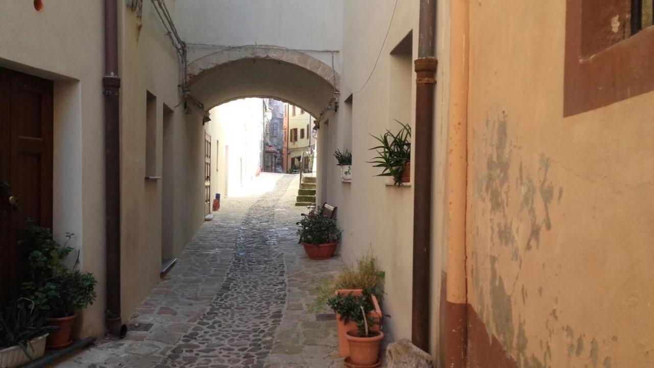 לינה וארוחת בוקר קאסטלסארדו L'Antico Faro מראה חיצוני תמונה