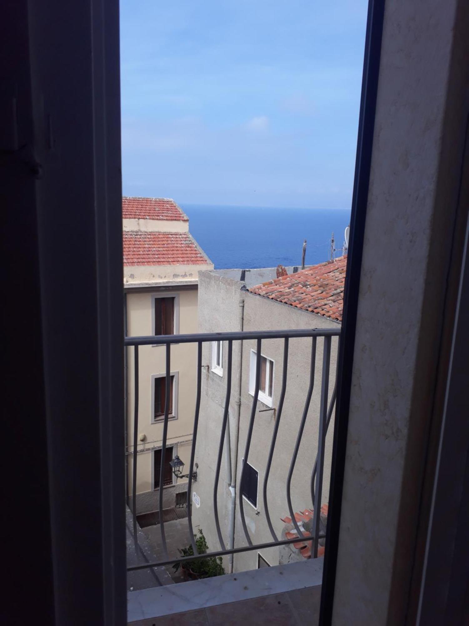לינה וארוחת בוקר קאסטלסארדו L'Antico Faro מראה חיצוני תמונה