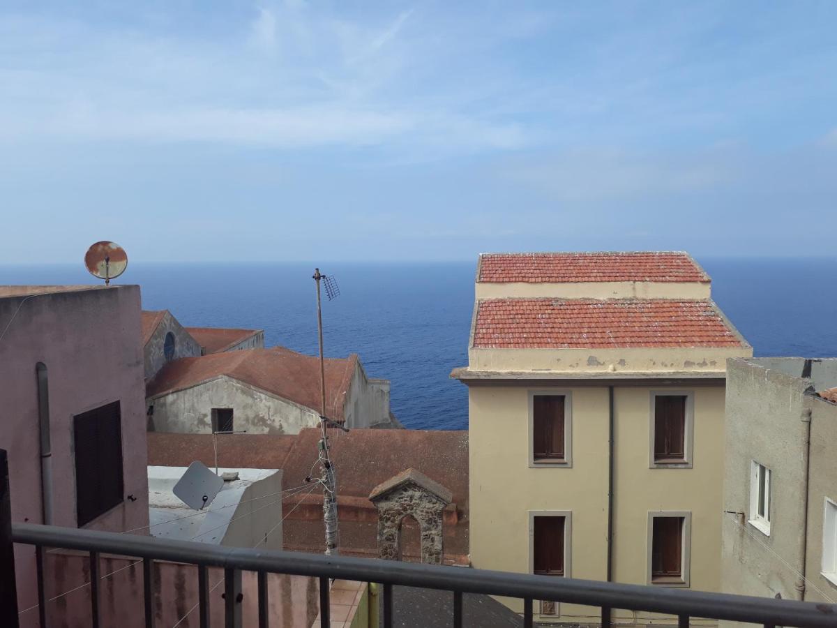 לינה וארוחת בוקר קאסטלסארדו L'Antico Faro מראה חיצוני תמונה
